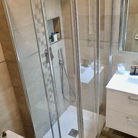 Dream - Teo House Апартаменти *